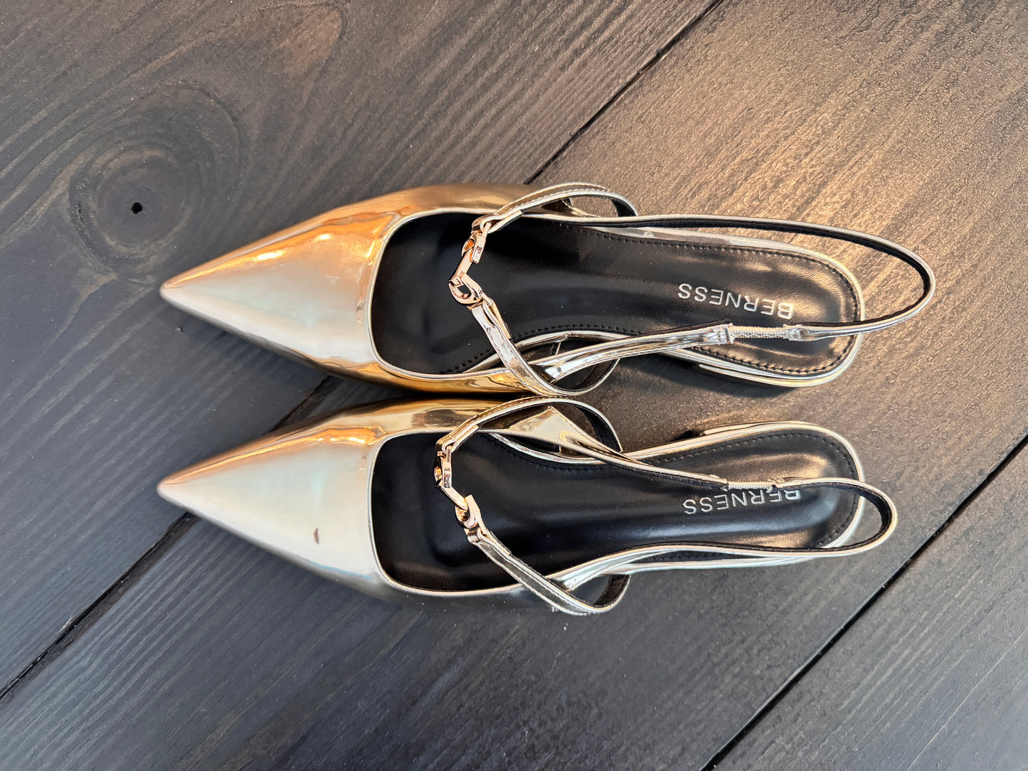 VICTORIA SHOES